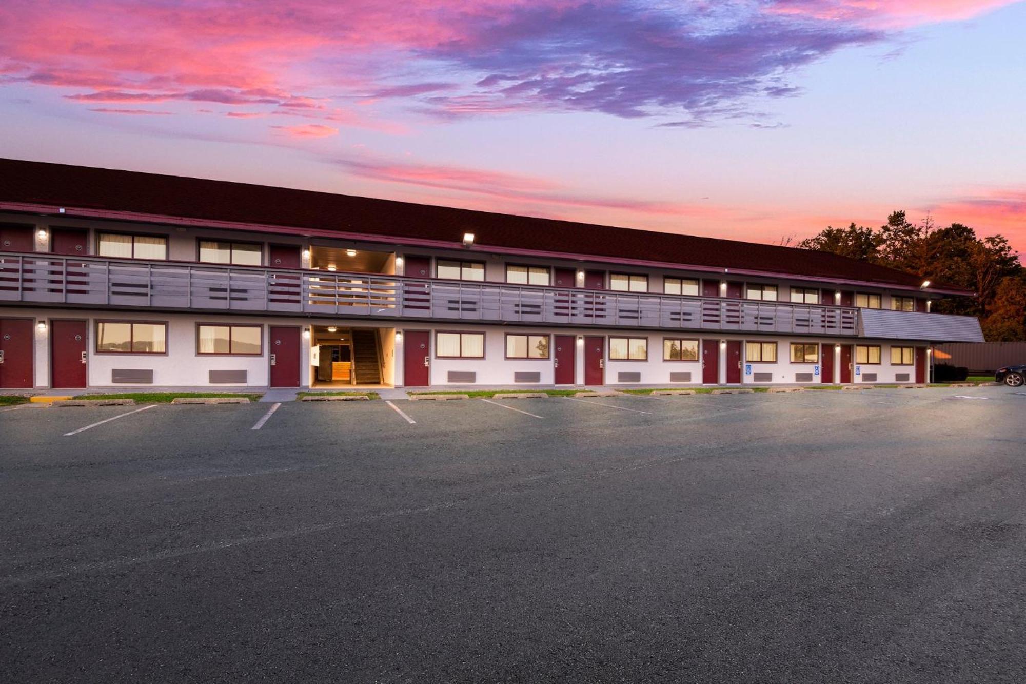 Red Roof Inn Binghamton - Johnson City Exterior foto